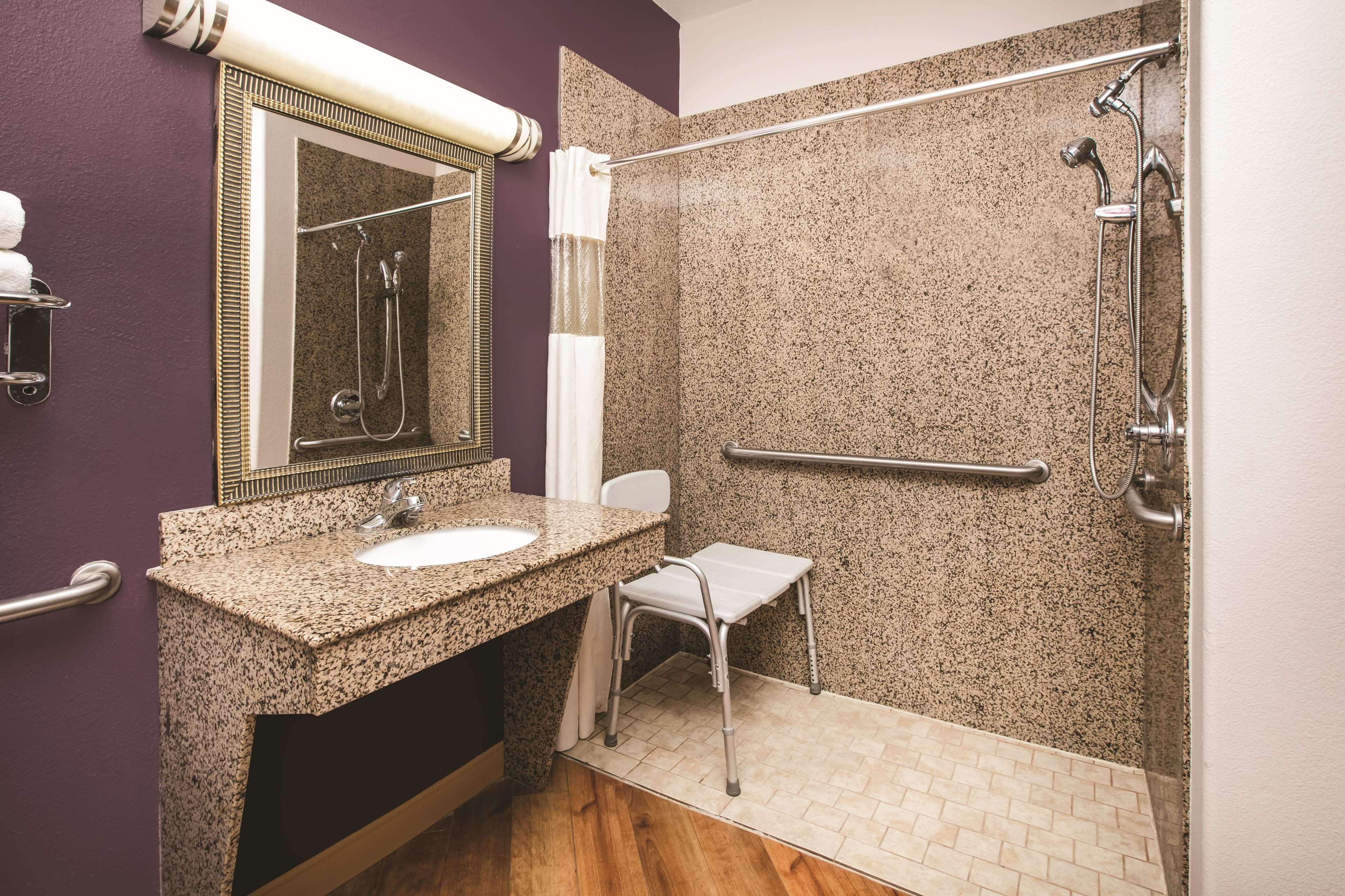 Hotel La Quinta By Wyndham Brownwood Extérieur photo