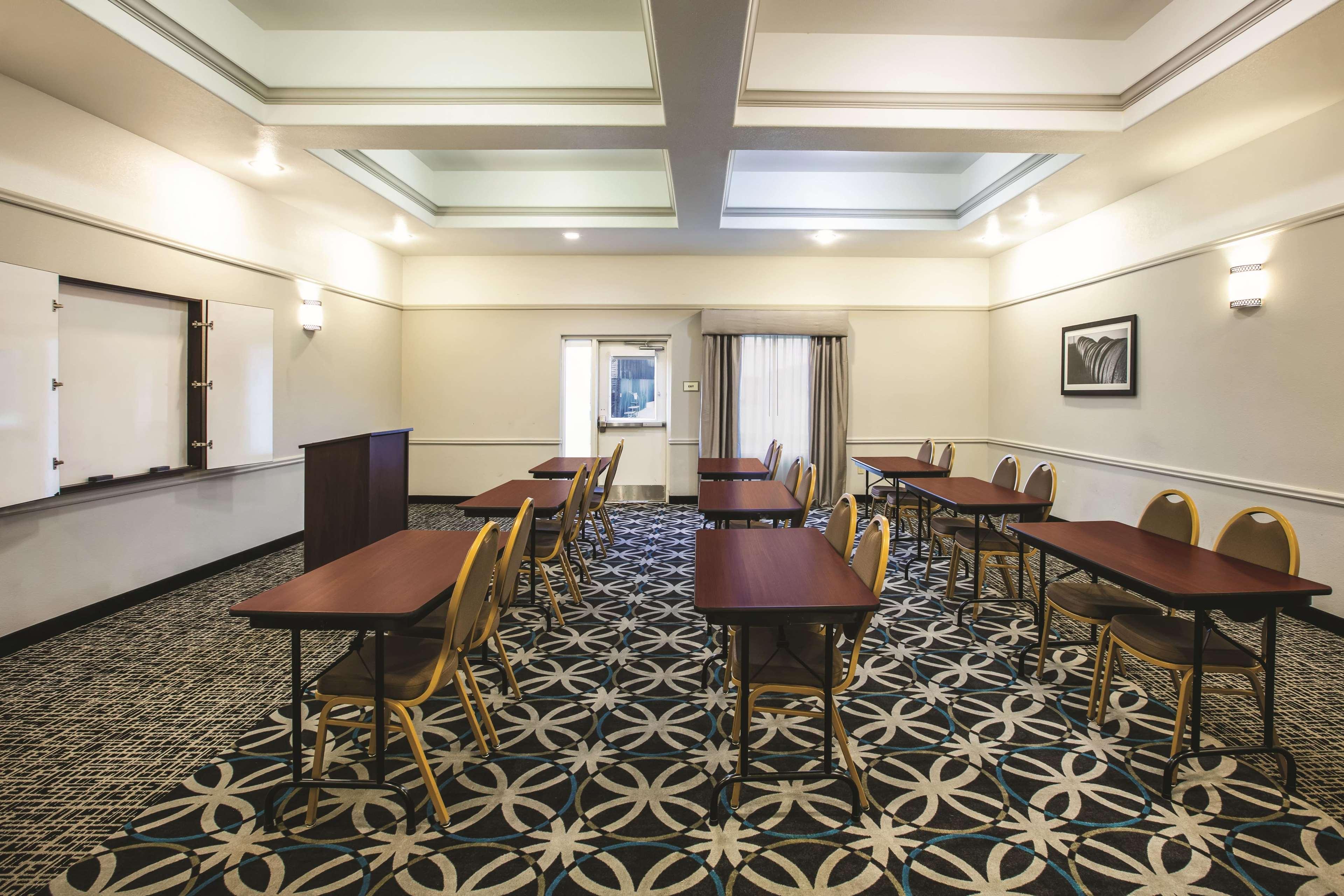 Hotel La Quinta By Wyndham Brownwood Extérieur photo